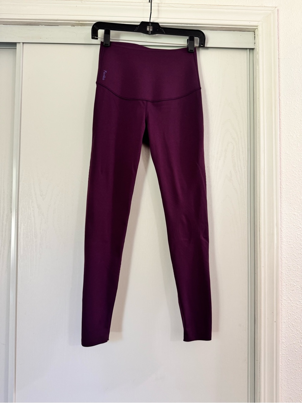 Fanka Body Sculpt Reversible Compression
Leggings - Picture 4 of 9